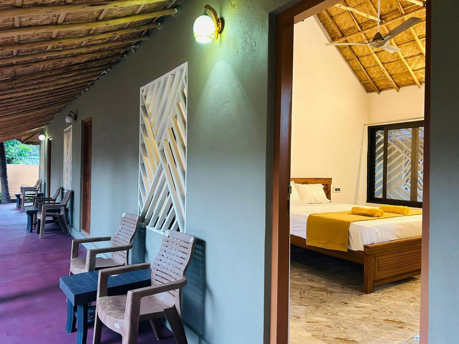 Hampi Village Resort & Tutti Cafe Екстер'єр фото