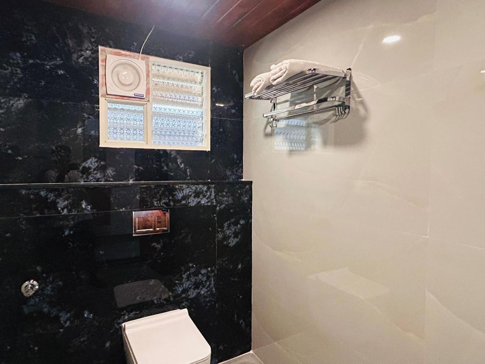Hampi Village Resort & Tutti Cafe Екстер'єр фото