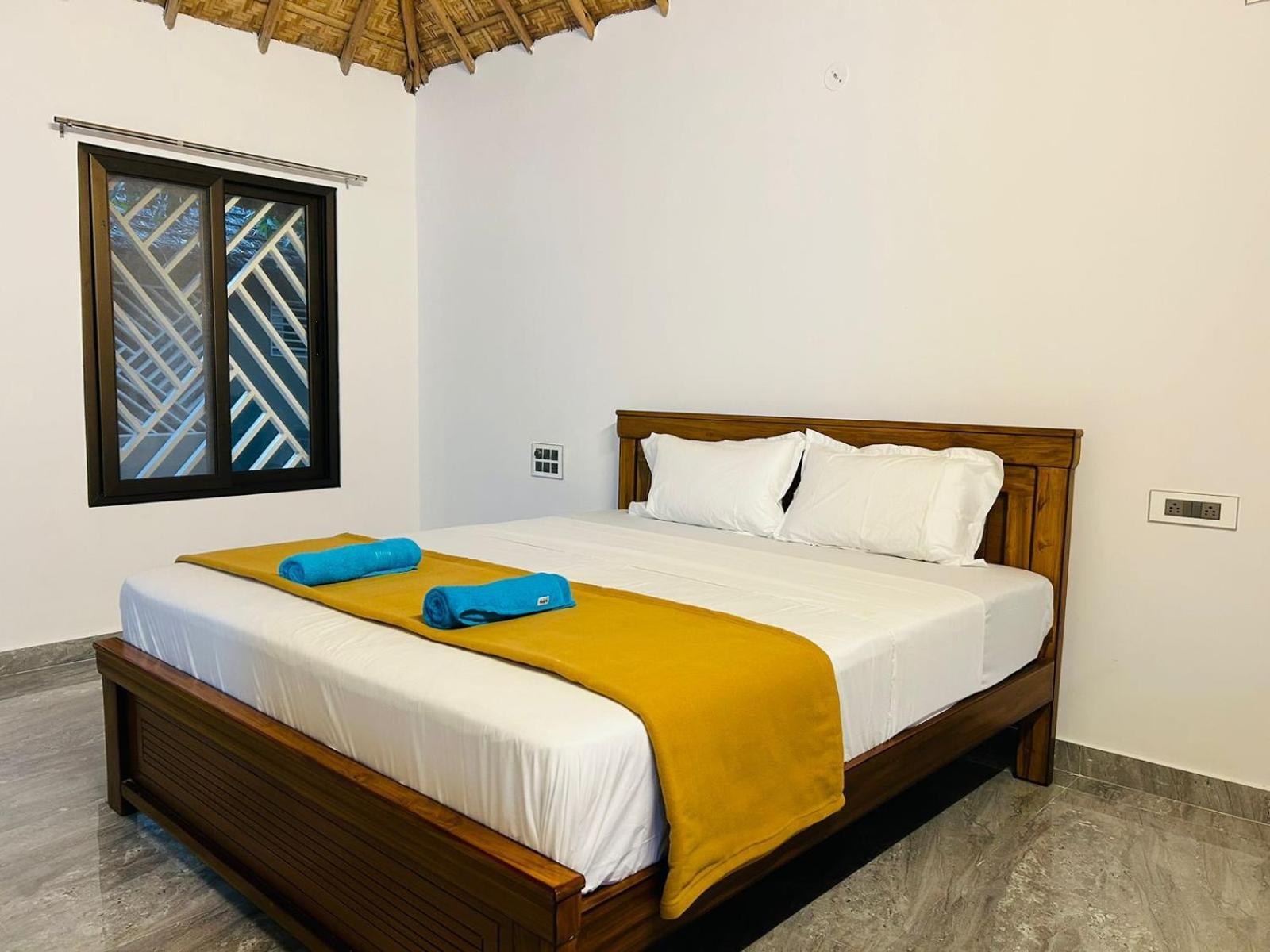 Hampi Village Resort & Tutti Cafe Екстер'єр фото
