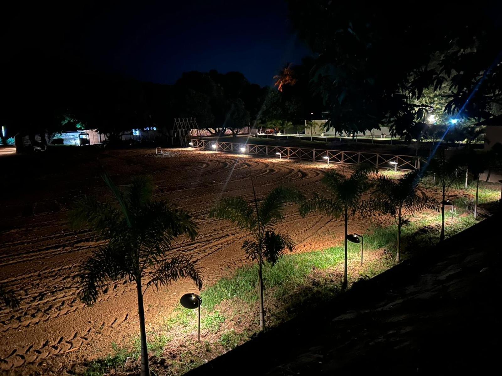 Hampi Village Resort & Tutti Cafe Екстер'єр фото