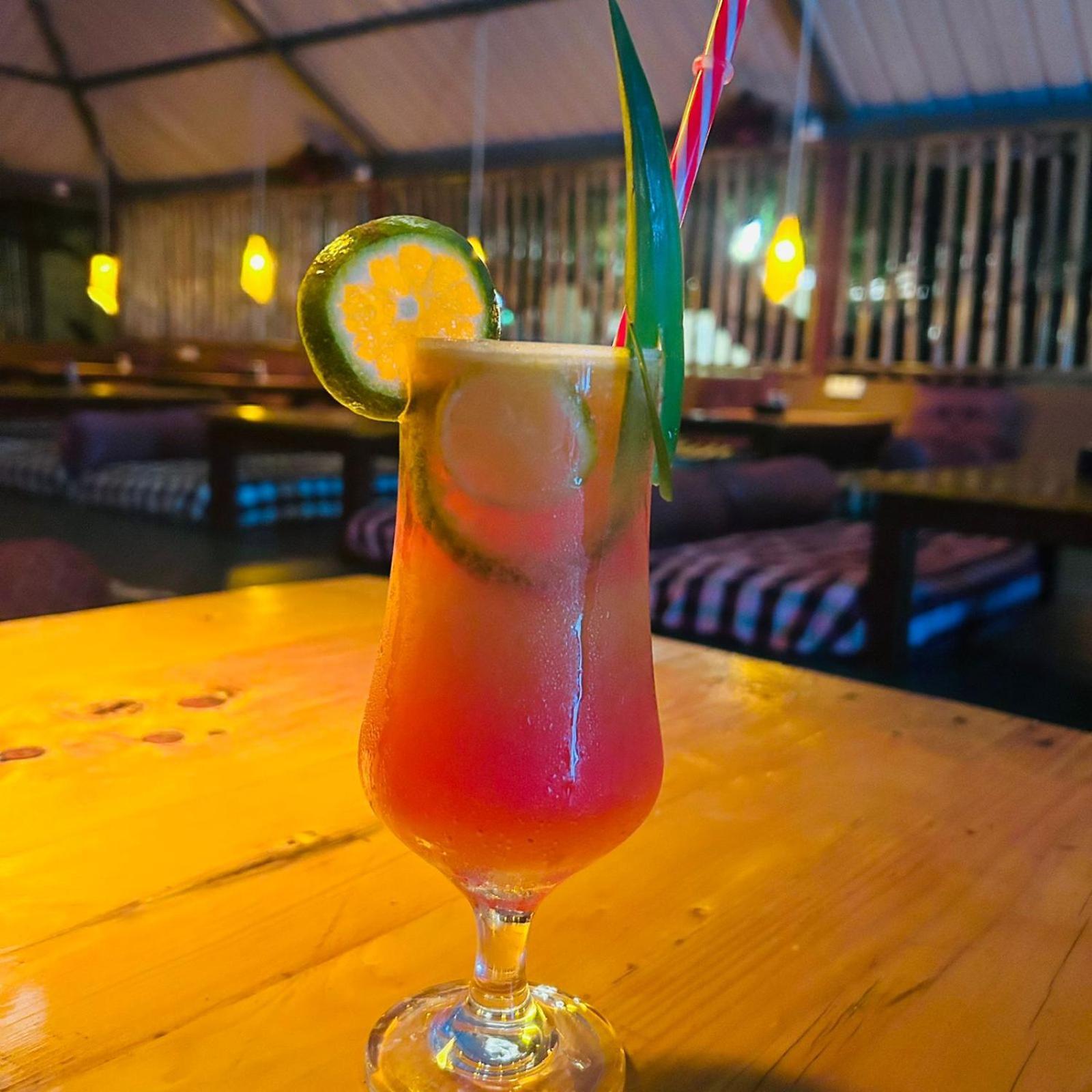 Hampi Village Resort & Tutti Cafe Екстер'єр фото