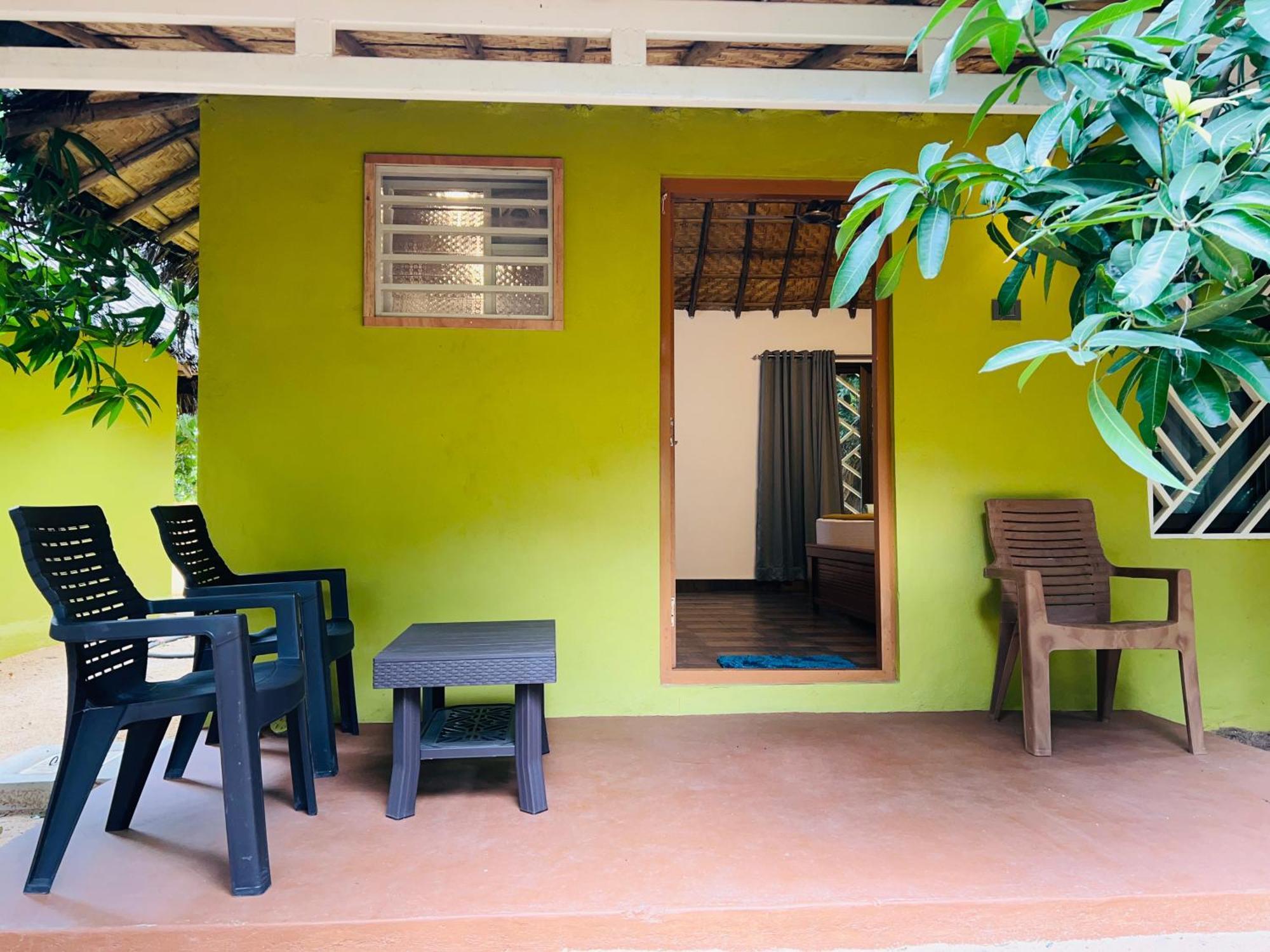 Hampi Village Resort & Tutti Cafe Екстер'єр фото