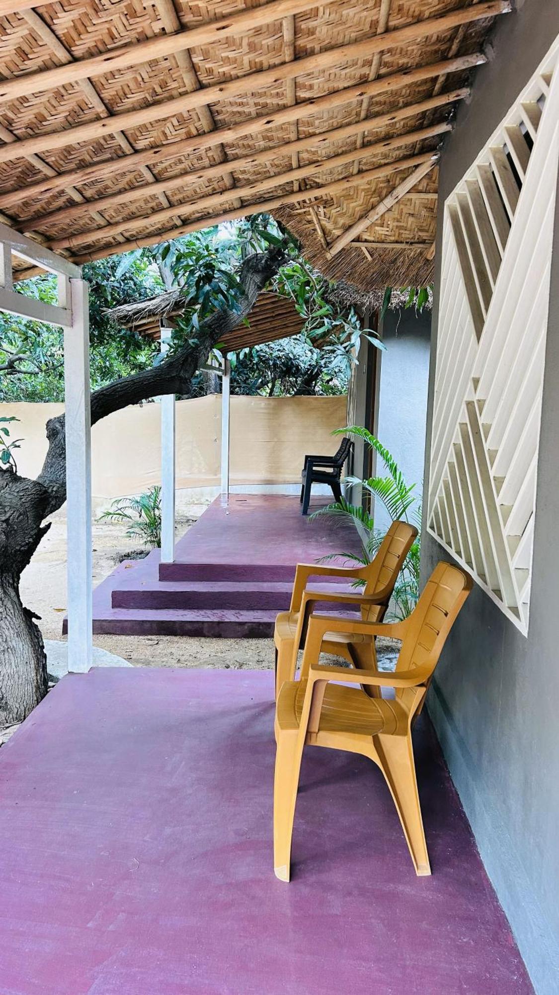 Hampi Village Resort & Tutti Cafe Екстер'єр фото